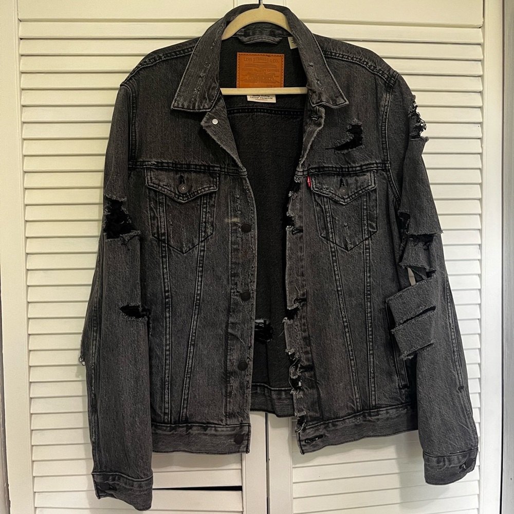 Distressed Levi’s Denim Jacket